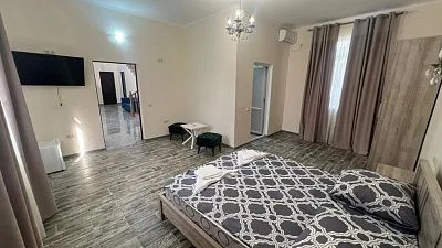 "Шинданд" гостевой дом в Очамчире| Аура Тур