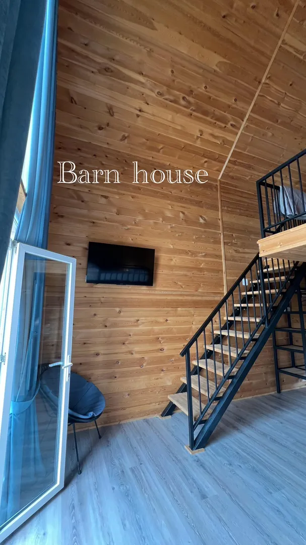BARN RESORT