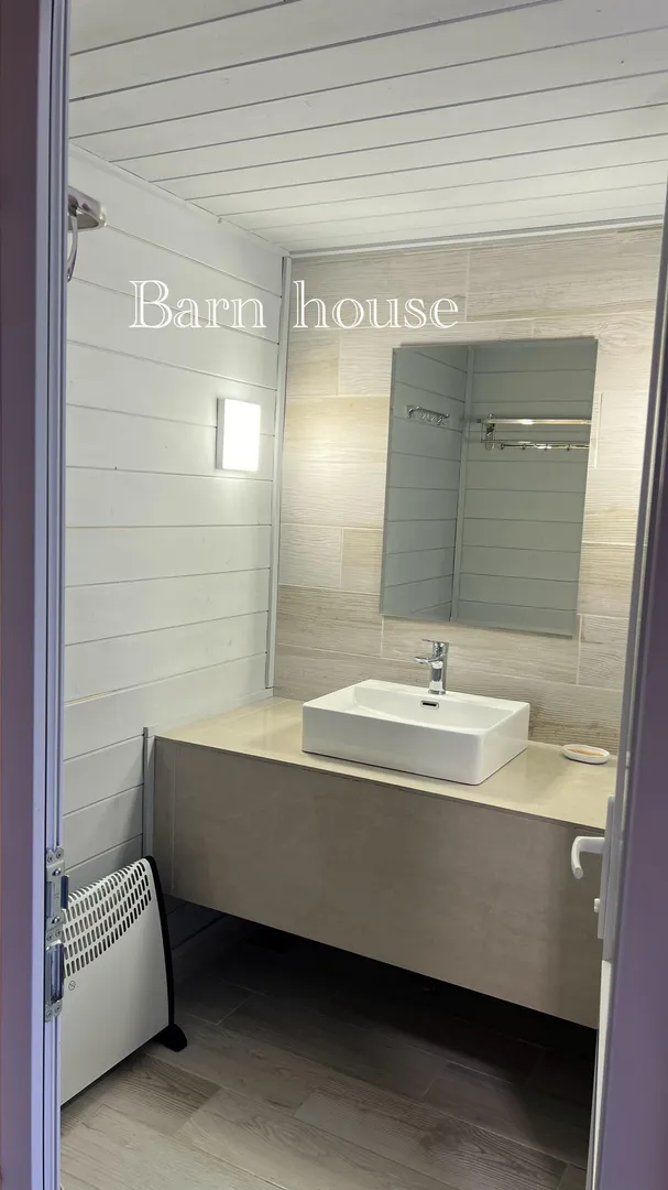 BARN RESORT